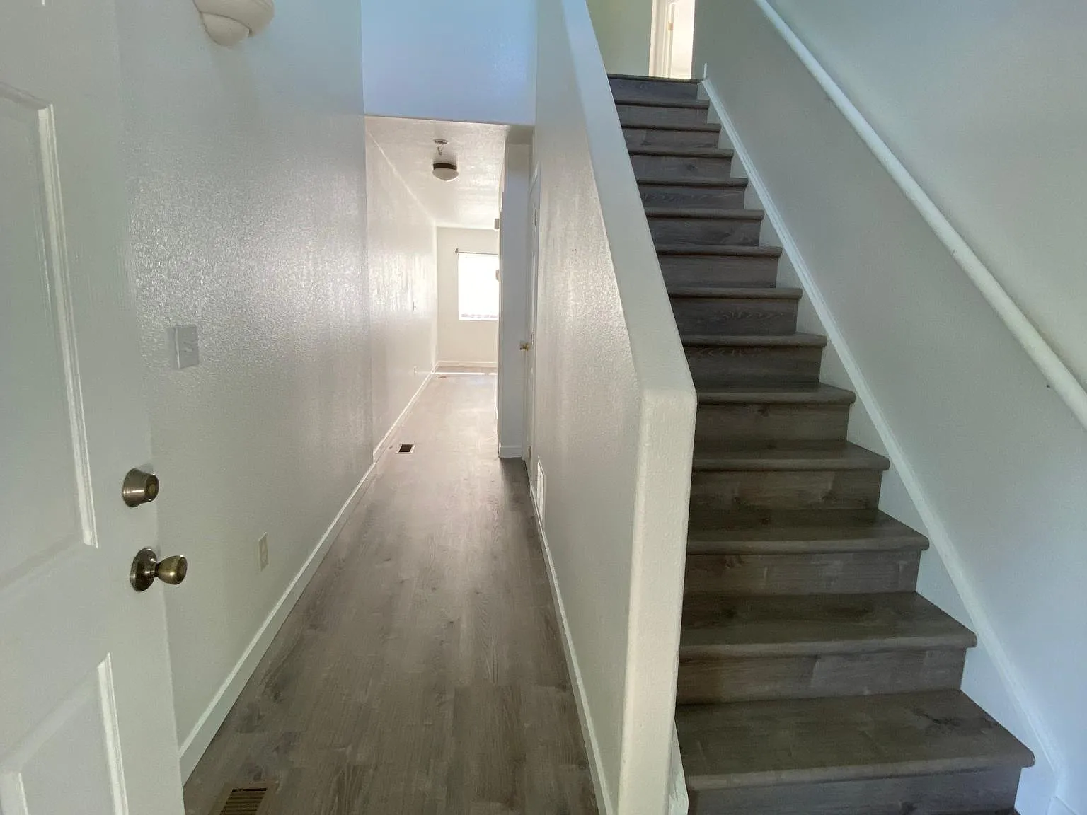 4 bed, 3.5 bath, 1768 sqft, $1,950 — Photo 2