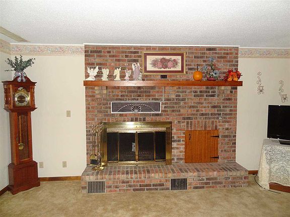 5th image of 6576 Green Hill Dr