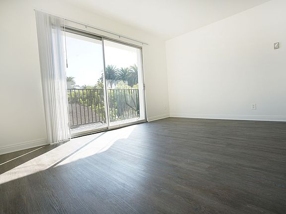 4th image of 1204 California Ave APT 6