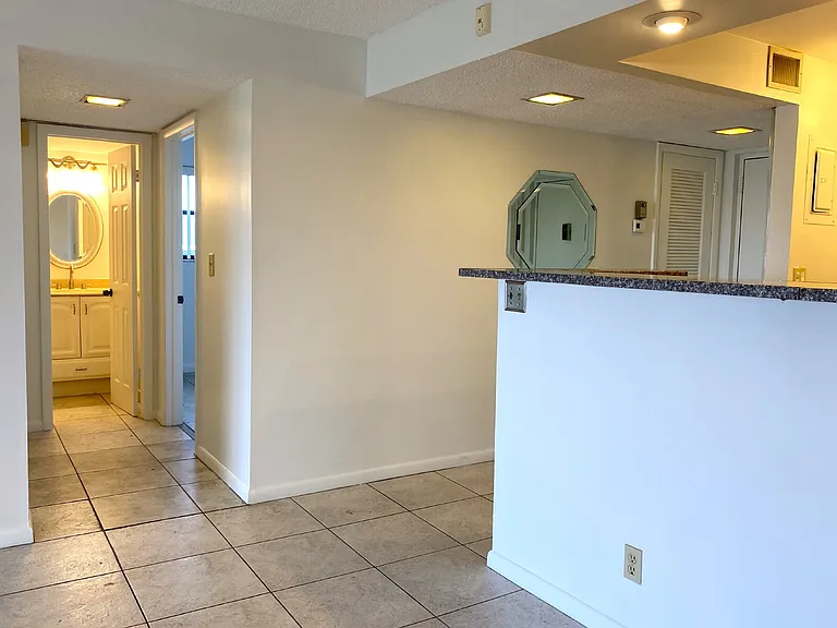 2322 S Cypress Bend Dr #711 — Photo 10