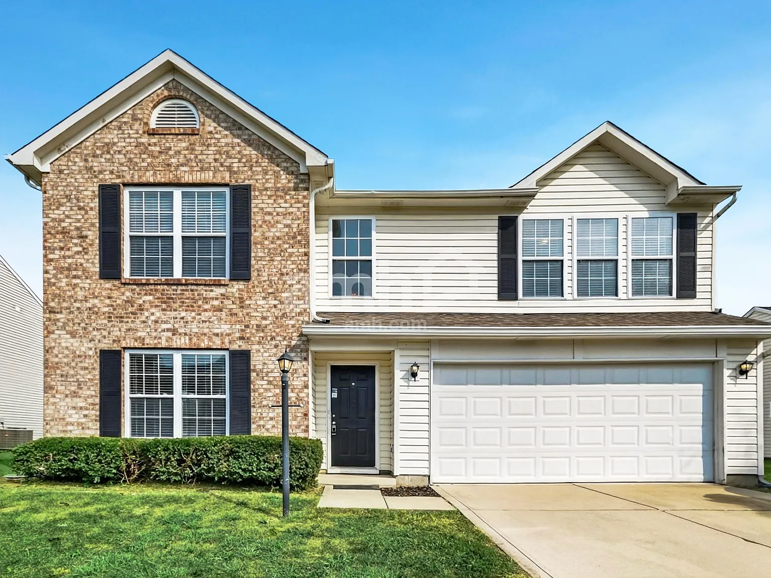 4 bed, 3.0 bath, 3110 sqft, $2,495 — Photo 1