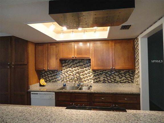 5th image of 1592 Linwood Dr