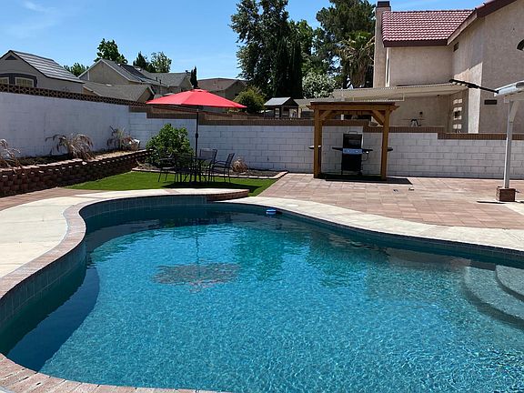 2nd image of 42930 Pearlwood Dr