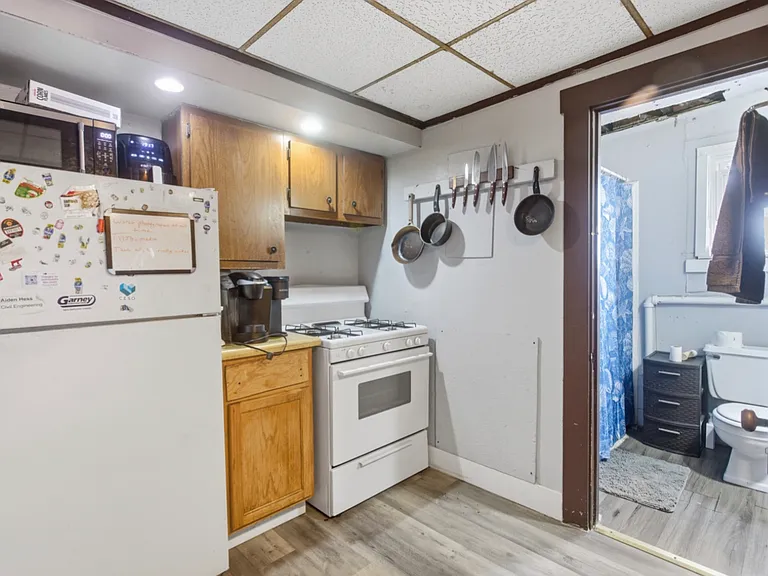 2342 Stratford Ave — Photo 19