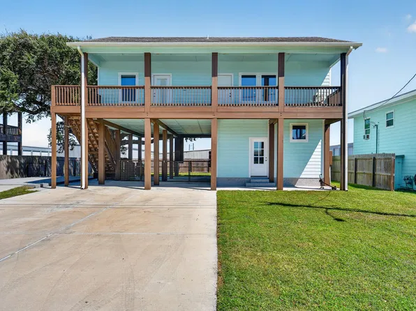 146 Port Ave, Rockport, TX 78382