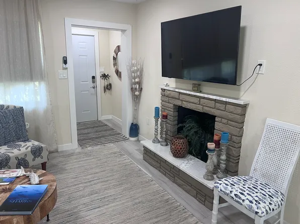 107 Palm Ave #A, Nokomis, FL 34275