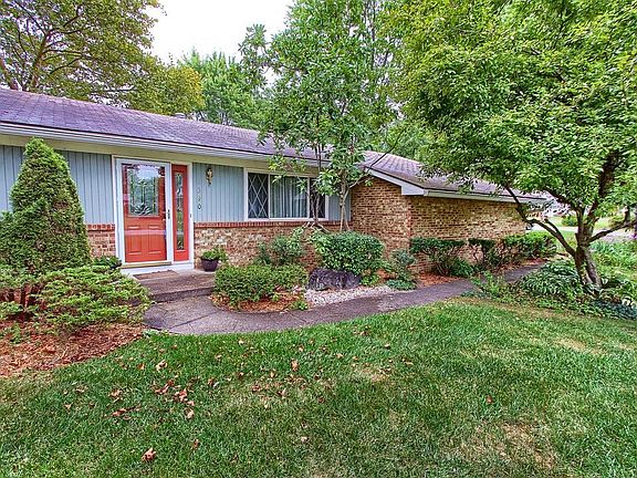3rd image of 1390 Creekside Pl