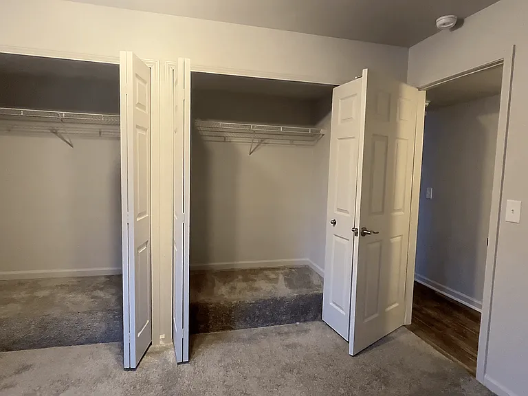 Three Oaks Apartments — Photo 46