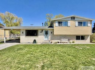 560 Lena Ln, Blackfoot, ID 83221