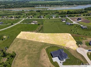 420 Orleans Cir, Yutan, NE 68073