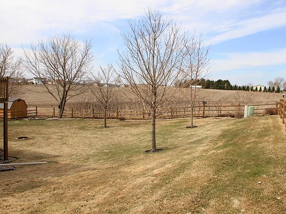 5th image of 716 Granite Way