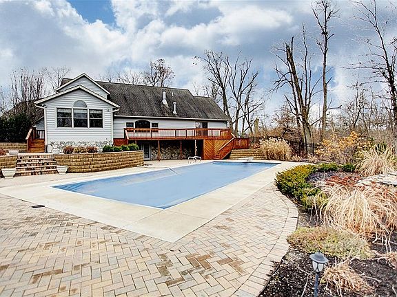 2nd image of 4870 Brookhill Ln