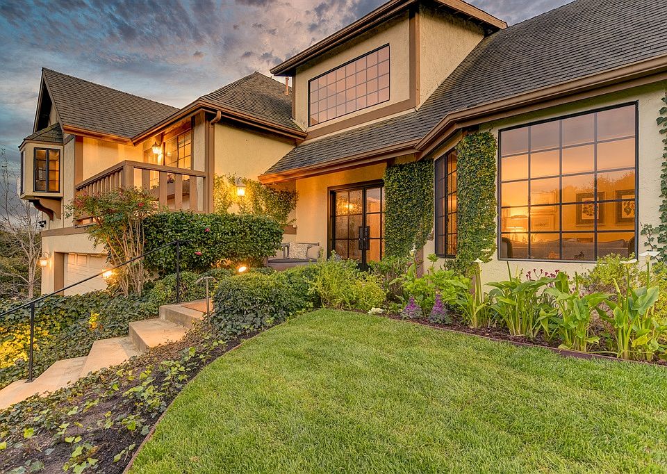 1st image of 865 Leah Ln