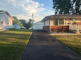 131 Crestview St, Crown Pt, IN 46307