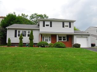54 Circle Dr, Rockaway, NJ 07866