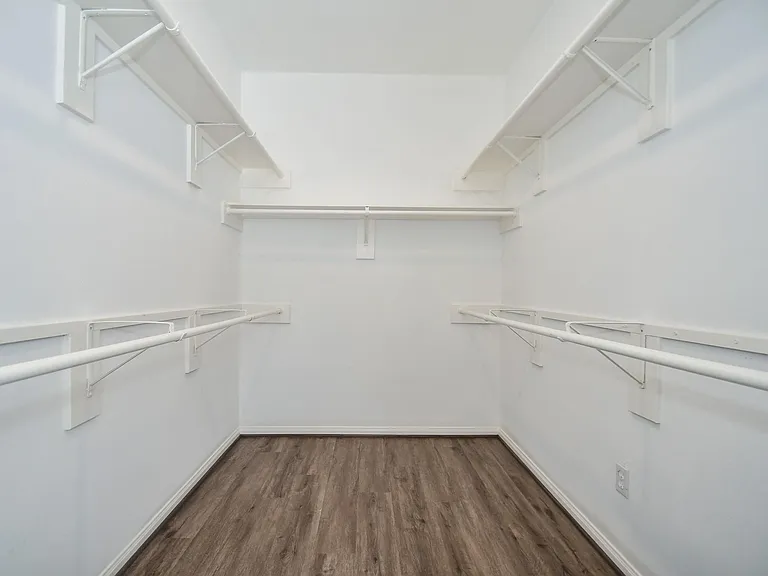 5523 Poundstone Ct — Photo 24