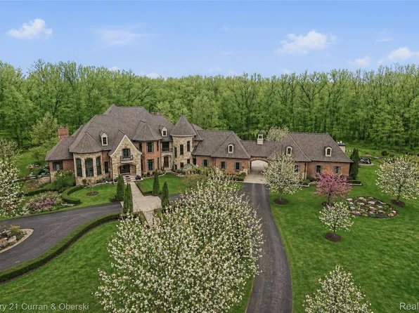 11479 Clyde Rd, Fenton, MI 48430