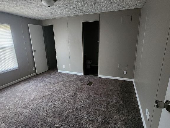 3rd image of 3501 W Royal Dr