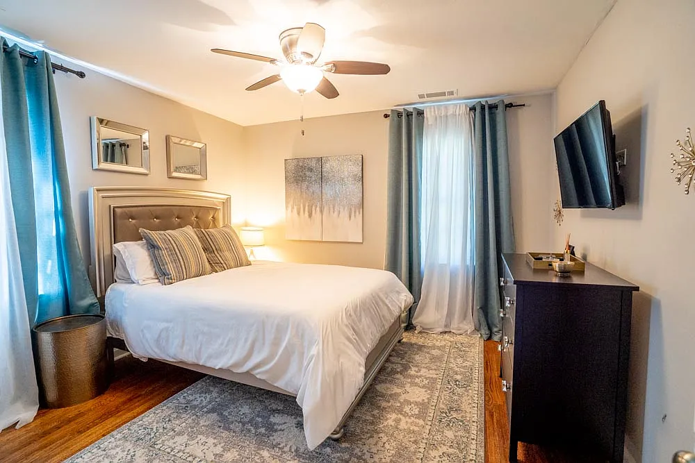 3 bed, 1000 sqft, $3,250 — Photo 3