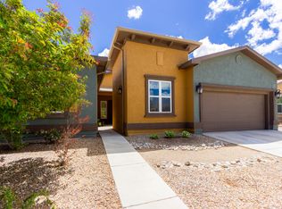 301 Zuni River Cir SW, Los Lunas, NM 87031