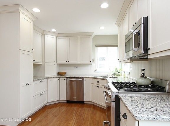 3rd image of 1493 Royal Oak Ln