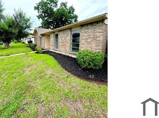 8902 Linda Vista Dr, Rowlett, TX 75088
