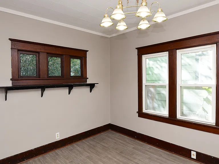 355 Lincoln Ave — Photo 12