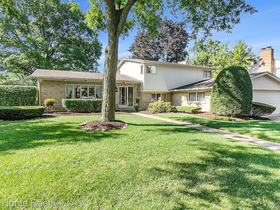 1st image of 34177 Schulte Dr