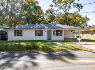 303 Arceneaux Rd, Carencro, LA 70520