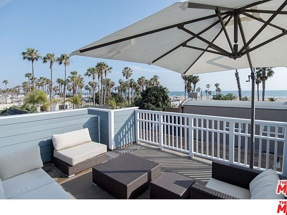 2nd image of 125 Ocean Park Blvd