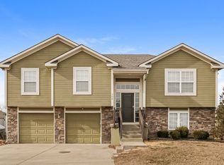 708 Fall Creek Cir, Belton, MO 64012