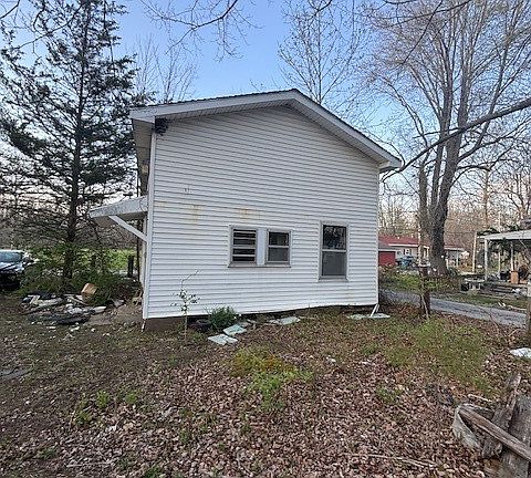 3rd image of 4872 Old North Rd