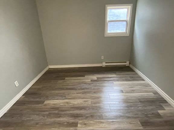 5th image of 429 Wellington St E #2