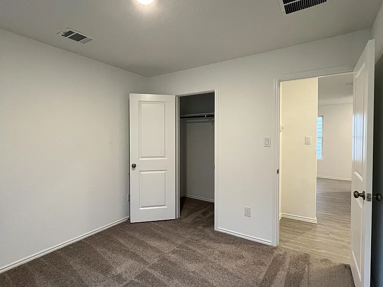 9904 Wye Ml — Photo 24