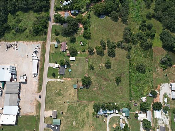 4th image of Moccasin Rd