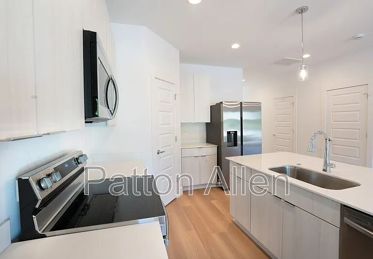 15 Bolton St — Photo 5