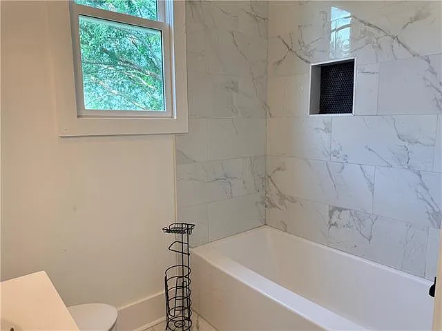 637 Lizardi St — Photo 15