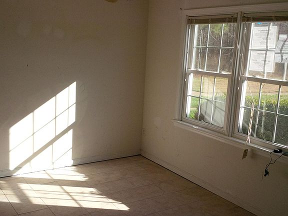 4th image of 4604 Chiswell Dr
