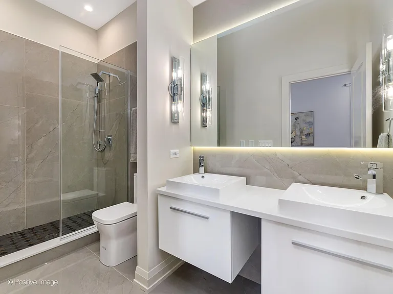 6915 N Western Ave #5 — Photo 13