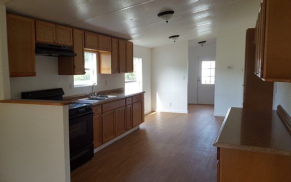 4th image of 105 Valerie Dr