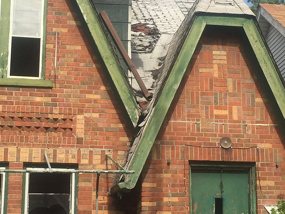 2nd image of 15458 Hartwell St