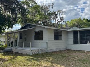 1051 County Road 464, Lake Panasoffkee, FL 33538