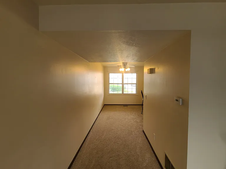 139 E Pike St — Photo 9
