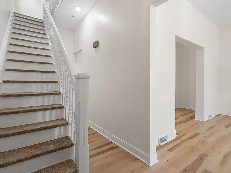 2116 Perrysville Ave — Photo 4