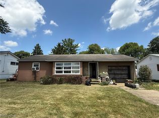 1149 Country Club Dr, Zanesville, OH 43701