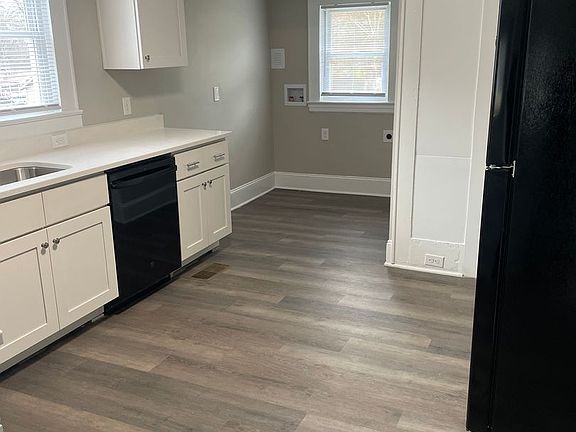 4th image of 207 Clayton St