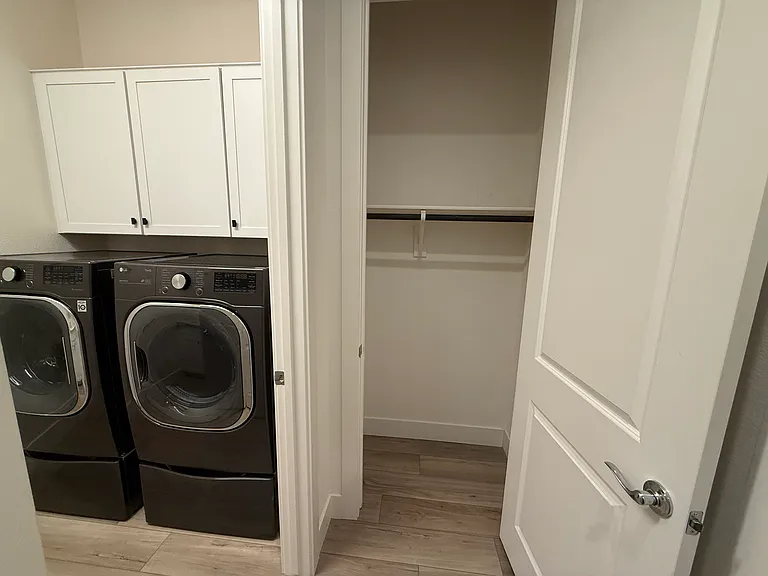 7765 Navasota Dr — Photo 12