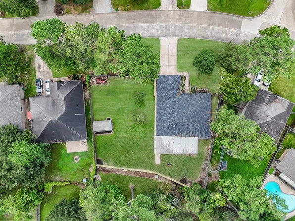 17446 Typhoon Way, Crosby, TX 77532