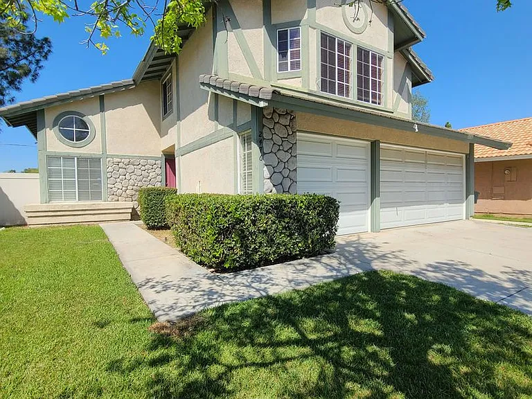 2476 Dublin Way — Photo 1