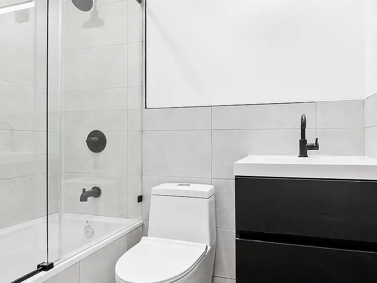 554 Putnam Ave #1 — Photo 6